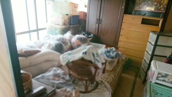 仙台市泉区の解体予定の一軒家（寝室）の片付け作業事例紹介