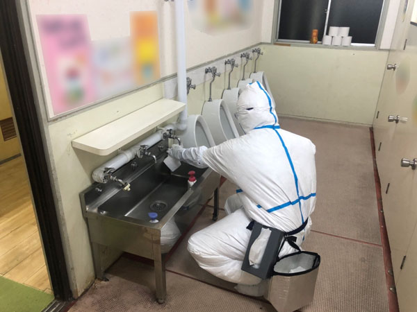 便利屋サンキュー仙台本店の業務報告（2022年2月）仙台市内の教育施設で夜間の新型コロナウイルスの消毒除菌作業を行いました。